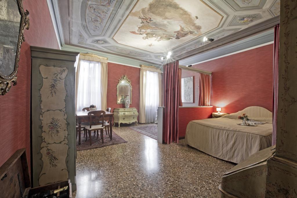 Апартаменты Palazzetto San Lio, Rialto Венеция Номер фото