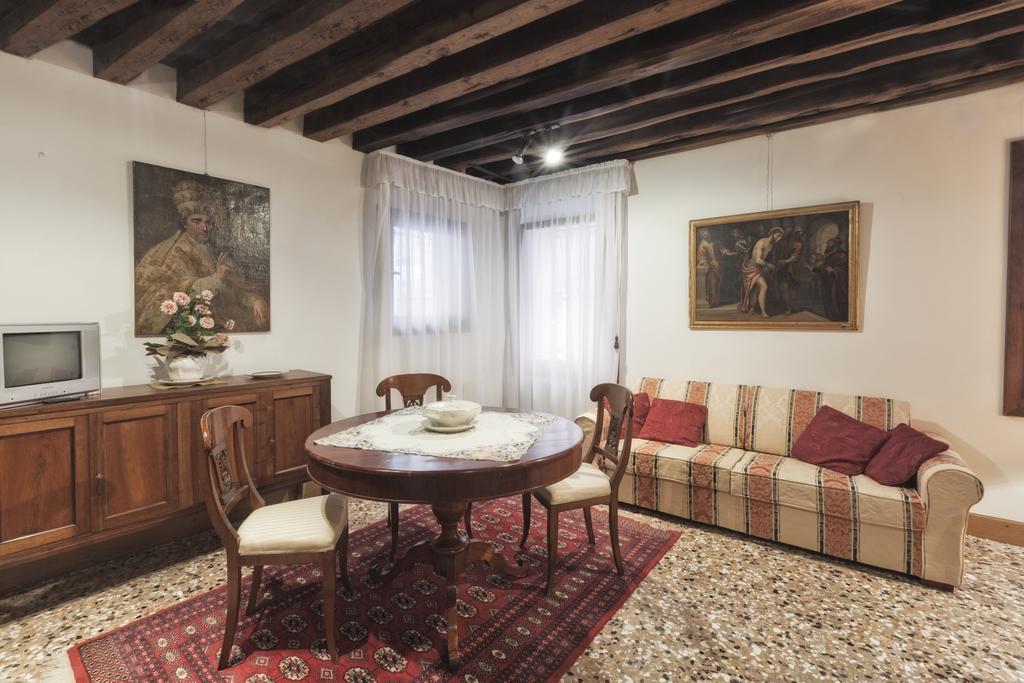 Апартаменты Palazzetto San Lio, Rialto Венеция Номер фото